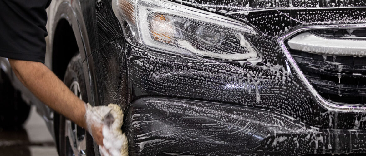 The Benefits of Using a Car Detailing Mitt in Ottawa Ontario.