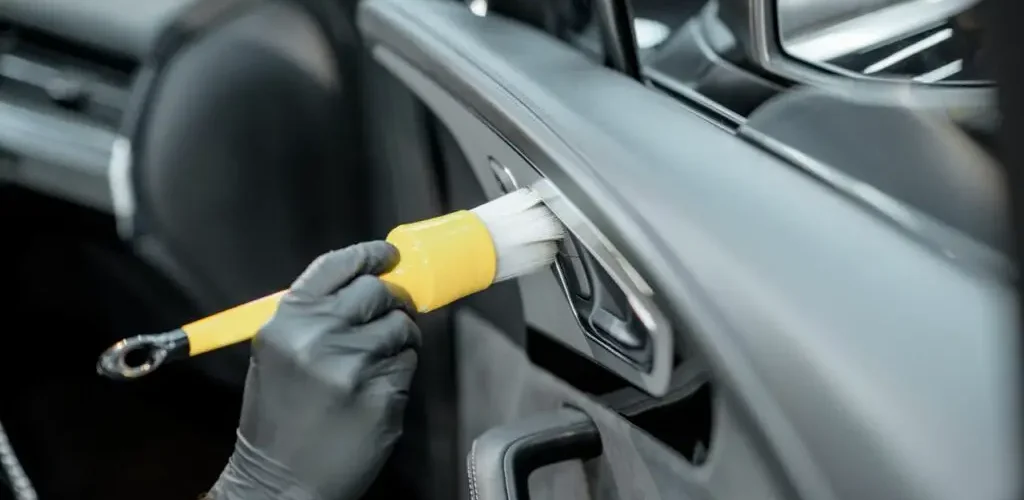 How to Detail Your Car’s Door Handles in Ottawa, Ontario